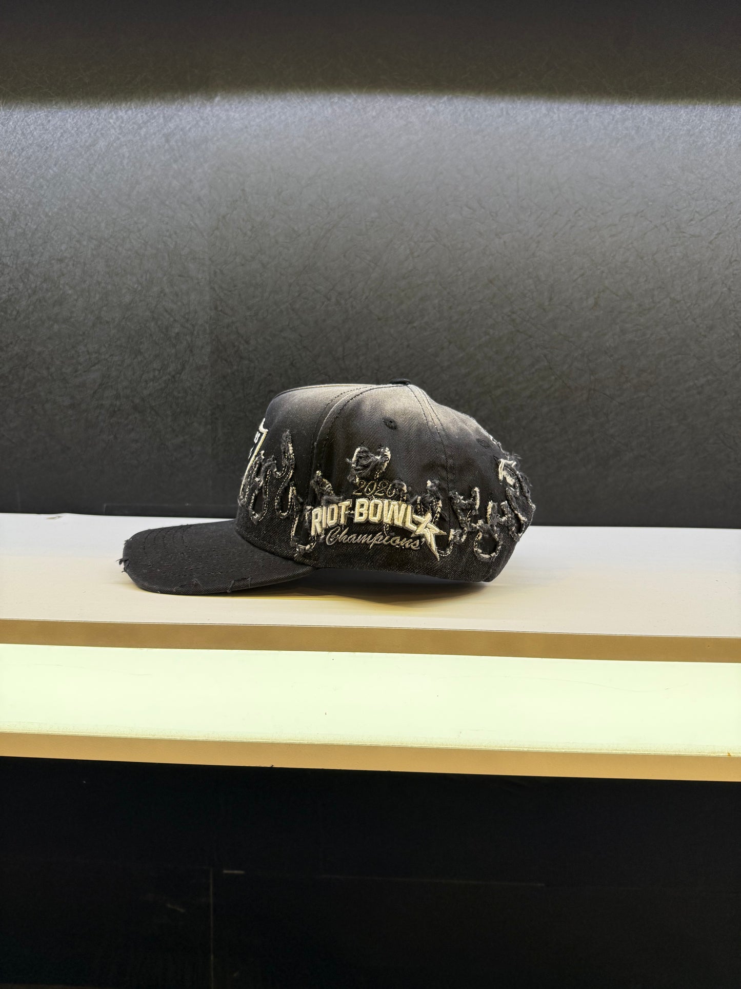Wknd Riot Black hat