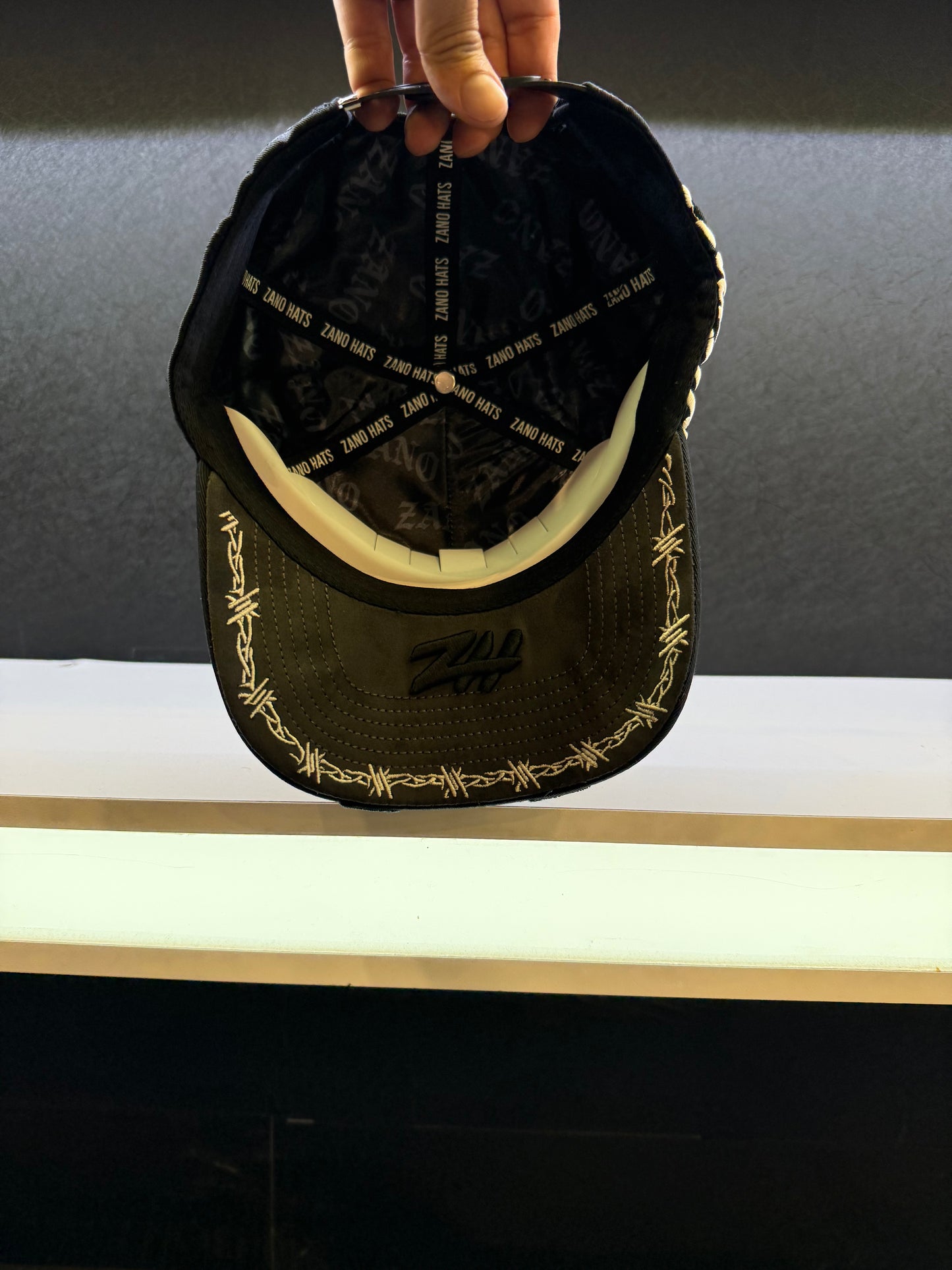 Zano Black star hat