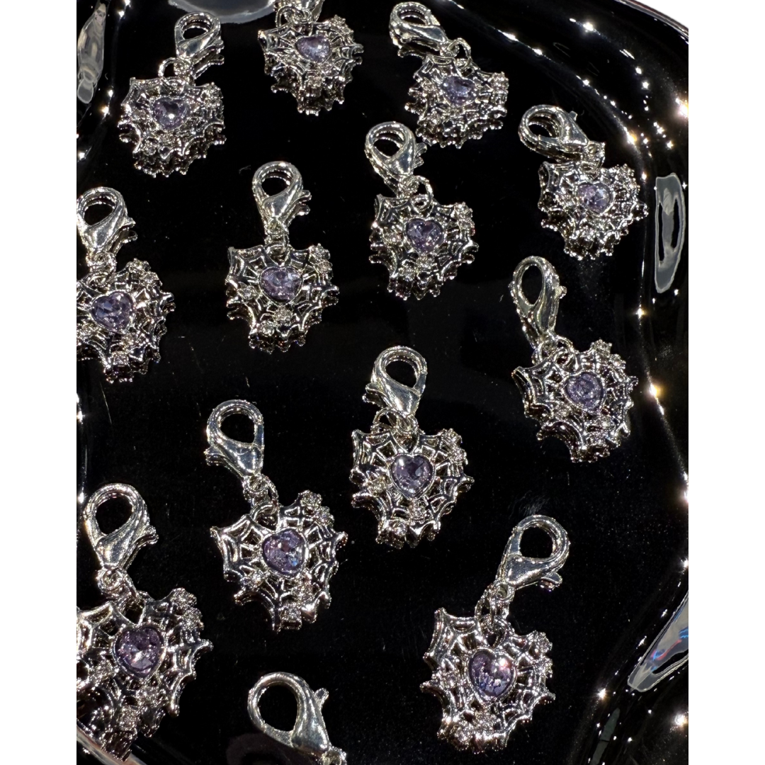 Charms - Spiderweb (rhinestone heart)