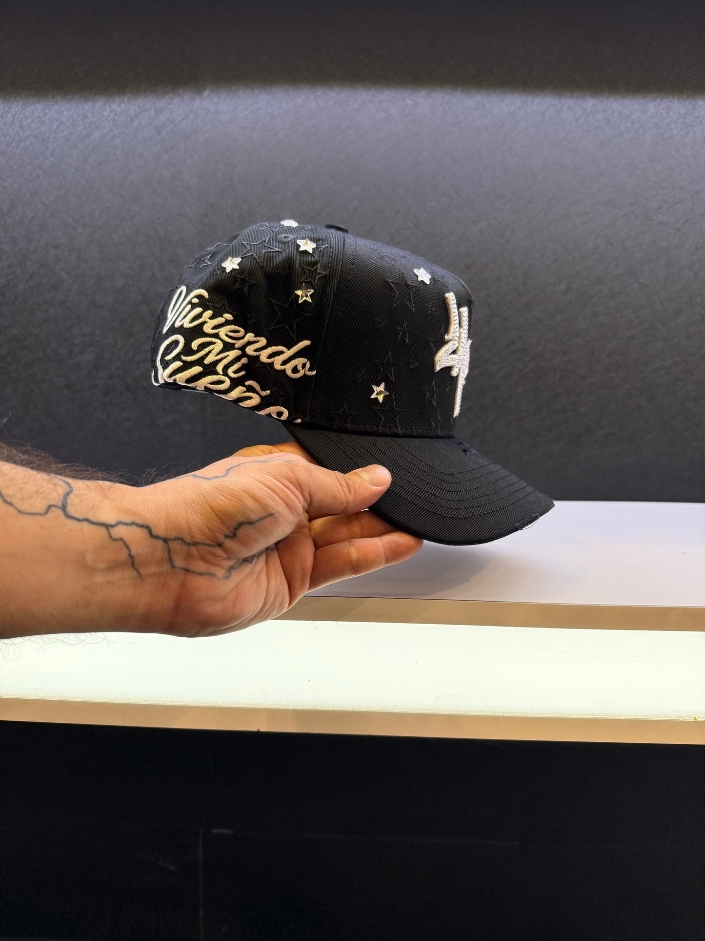 Zano Black star hat
