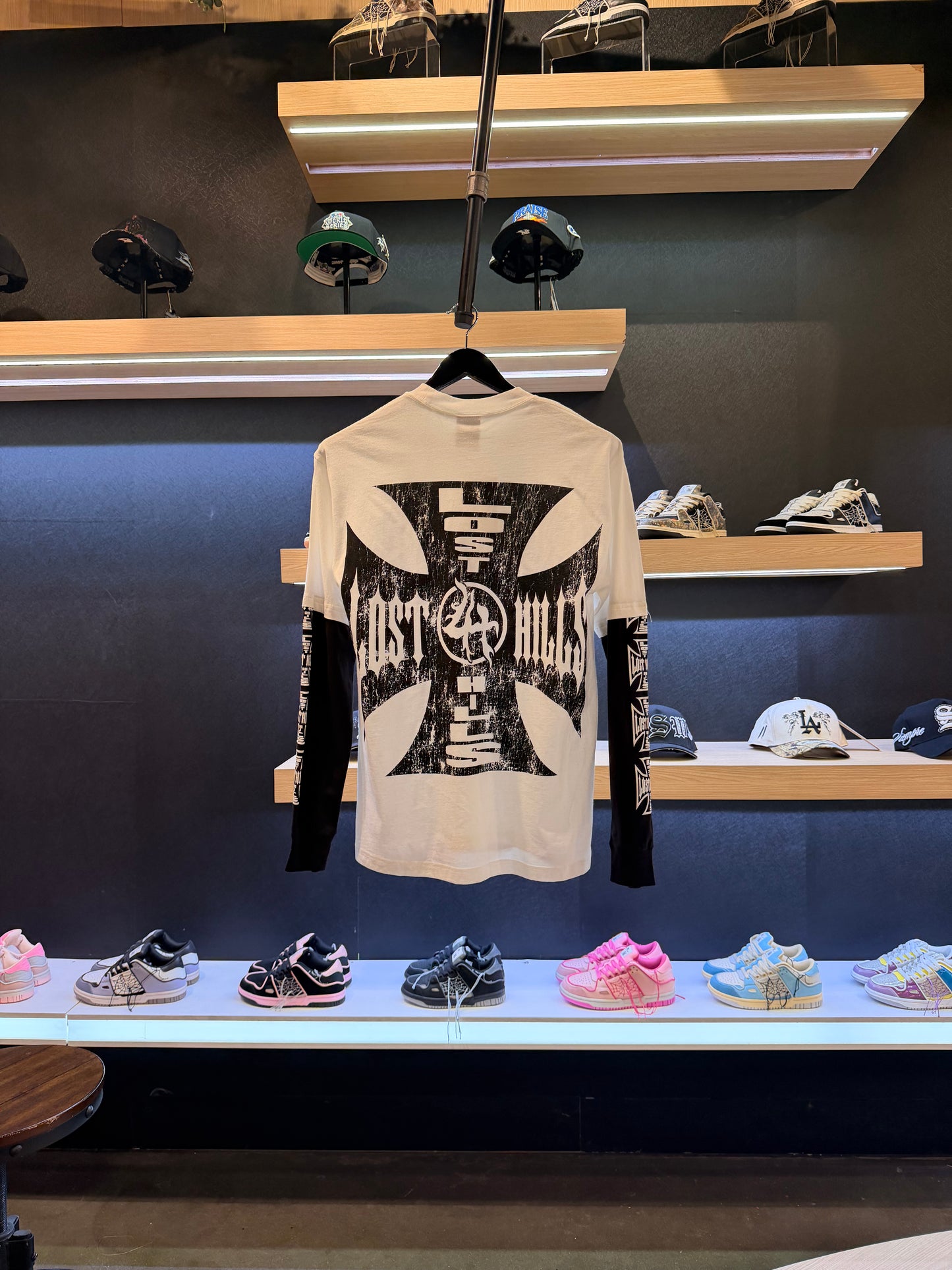 Lost hills cross Long-sleeve